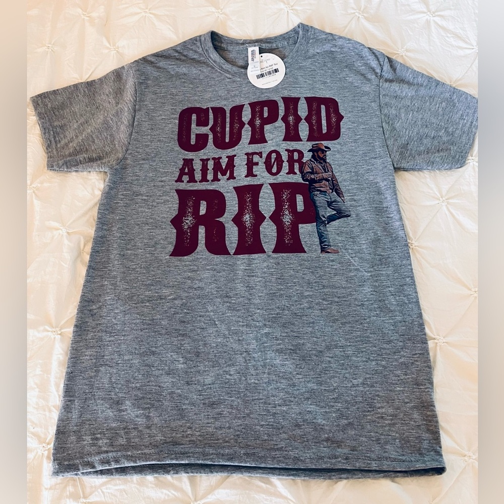 Cupid Aim for Rip Yellowstone Short Sleeve T-Shirt Size Small
